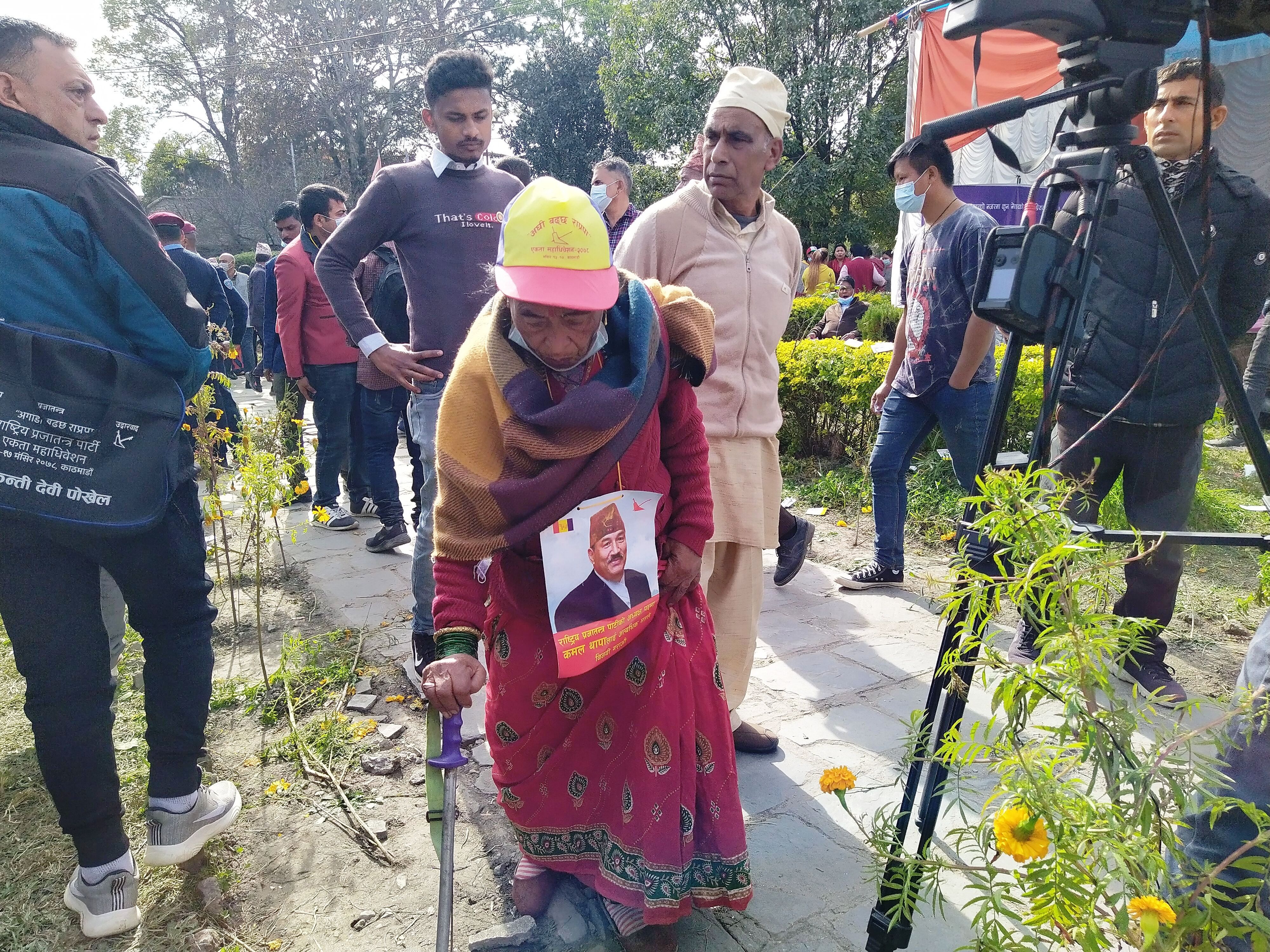 राप्रपाकी ८४ वर्षीया महाधिवेशन प्रतिनिधि भन्छिन्– मर्नुअघि हिन्दुराष्ट्र बनेको देख्न चाहन्छु